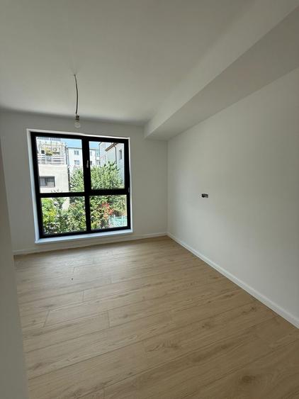 Duplex cu 4 camere cu Canalizare în Theodor Pallady