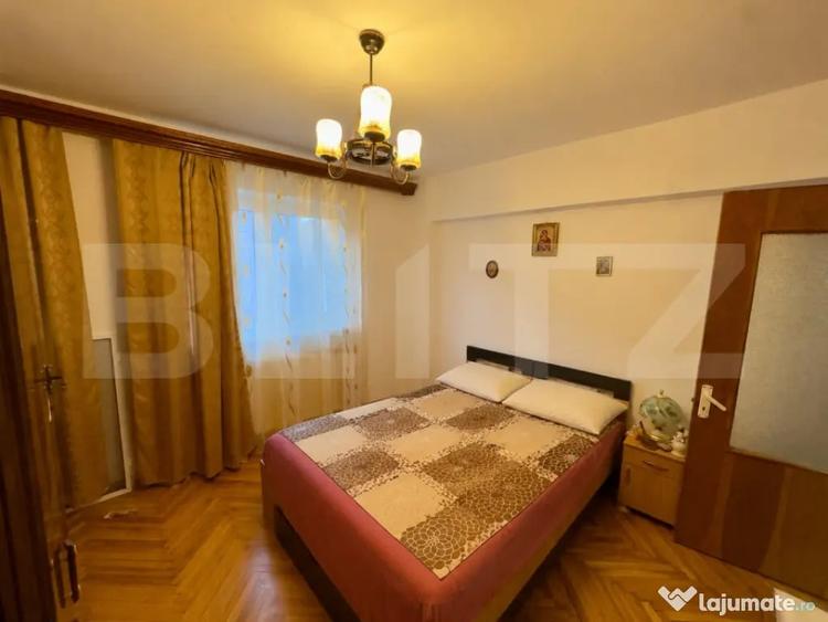 Apartament cu 3 camere decomandat în Central