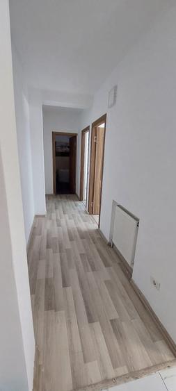 Apartament cu 3 camere decomandat în Sebastian