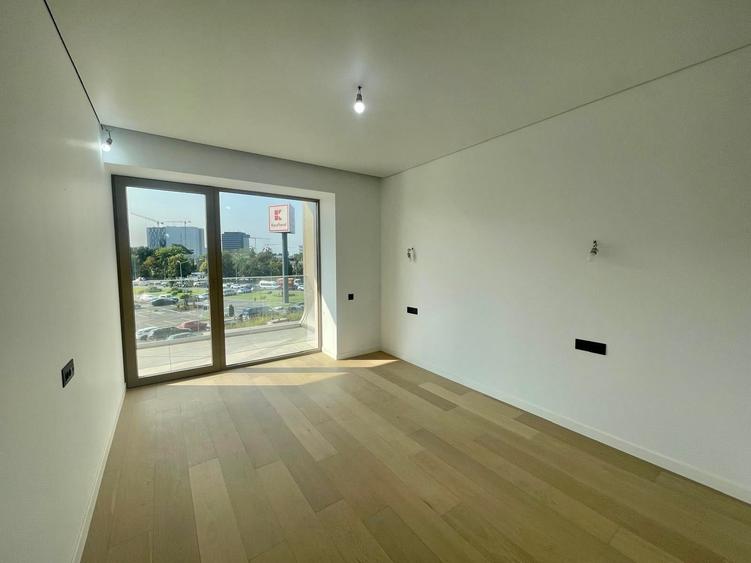 Apartament cu 3 camere decomandat în Barbu Văcărescu