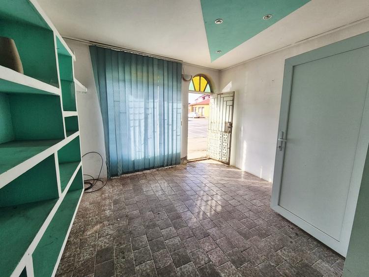 Casă individuală cu 4 camere cu Canalizare în Brătianu