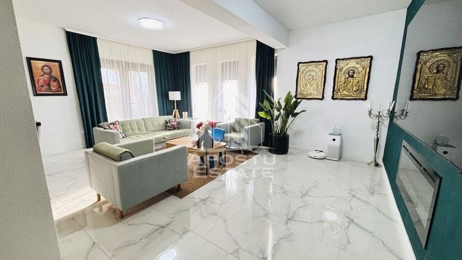 Casă cu 9 camere cu Canalizare în Diniaș