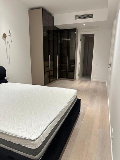 Apartament cu 3 camere decomandat, mobilat în Barbu Văcărescu