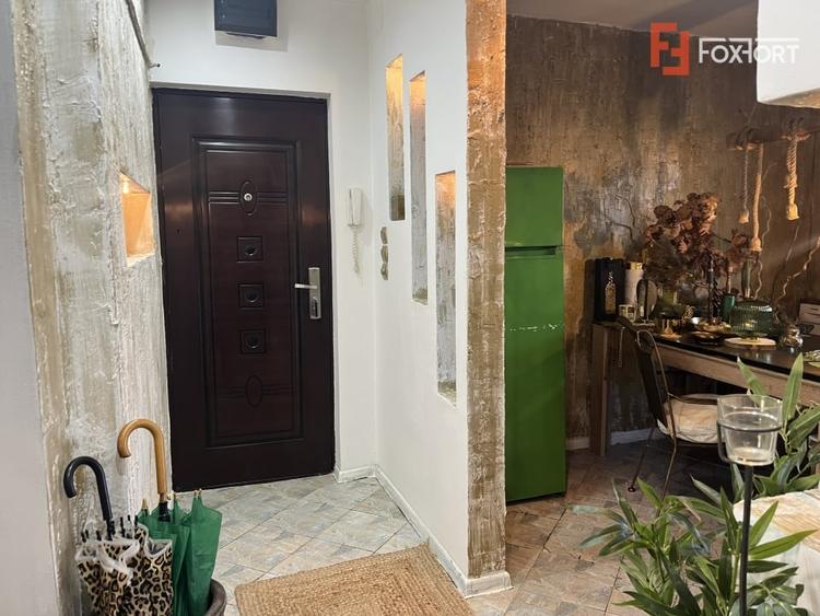 Apartament cu 4 camere decomandat, mobilat în Lugoj