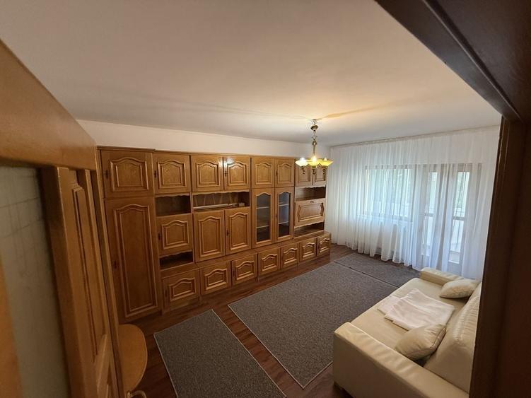 Apartament cu 2 camere decomandat în Exterior Vest