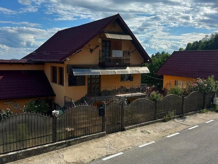 Casă cu 6 camere cu Canalizare în Bezdead