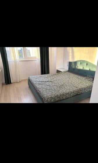 Apartament cu 3 camere decomandat în Rovine