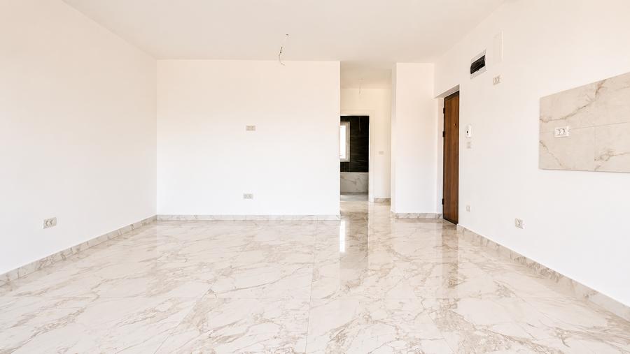 Apartament cu 3 camere decomandat în Giroc