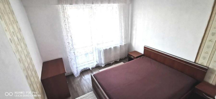 Apartament cu 3 camere decomandat în Tudor