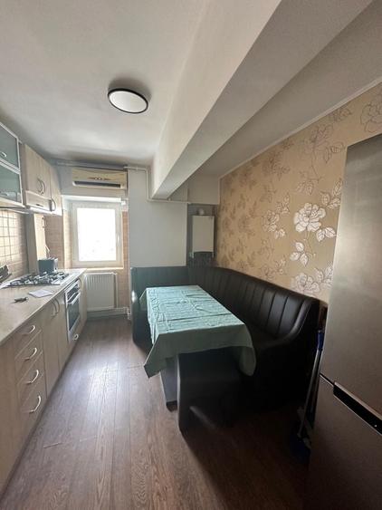 Apartament cu 3 camere decomandat în Lăpuș