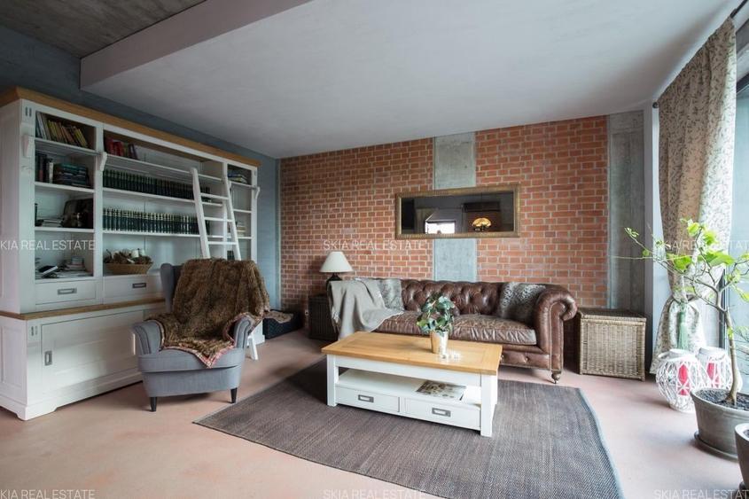 Casă individuală cu 12 camere cu Piscina în Nord