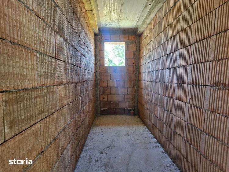 Casă cu 5 camere decomandat cu Teren 800 Mp în Feleacu