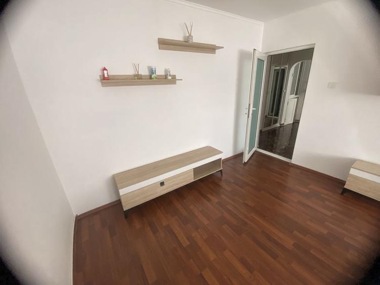 Inchiriez apartament 2 camere - 13