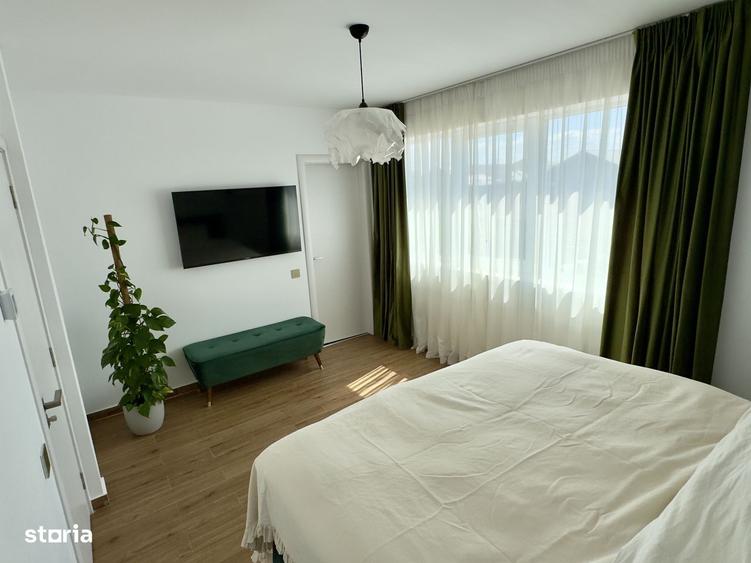 Casă cu 4 camere cu Teren 648 Mp în Sânpetru