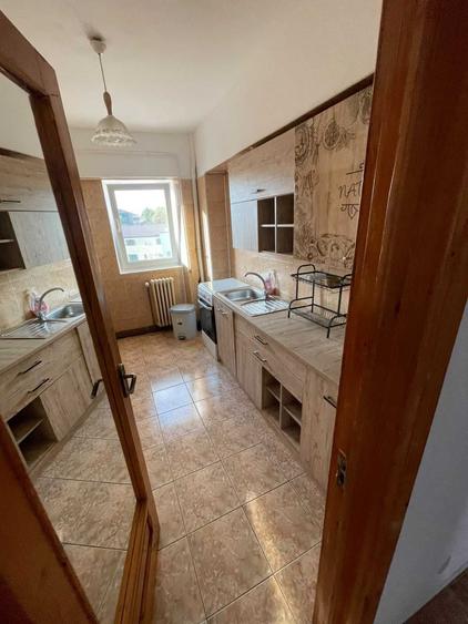 Apartament cu 3 camere decomandat în Hala Centrală