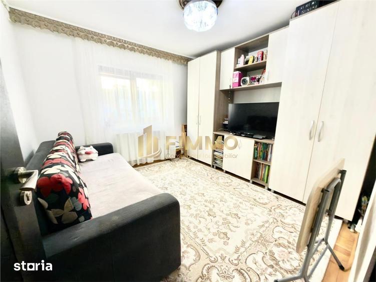 Apartament cu 3 camere decomandat în Central