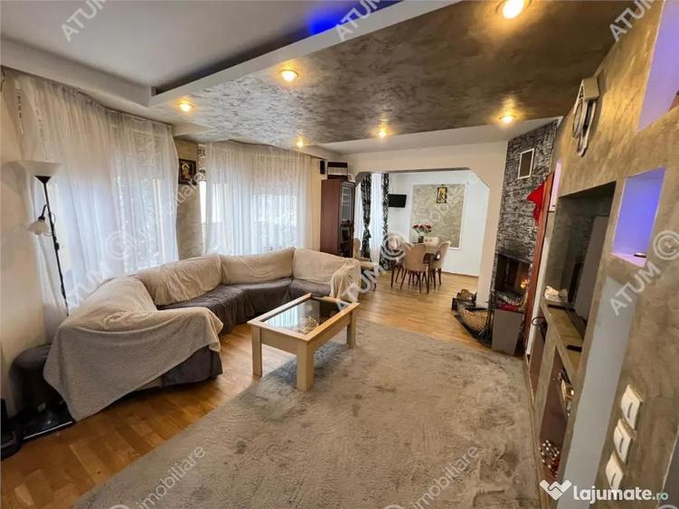 Casă cu 8 camere cu Teren 500 Mp în Vasile Aaron