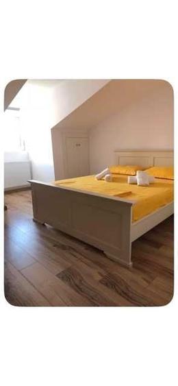 Apartament cu 3 camere decomandat în Florești