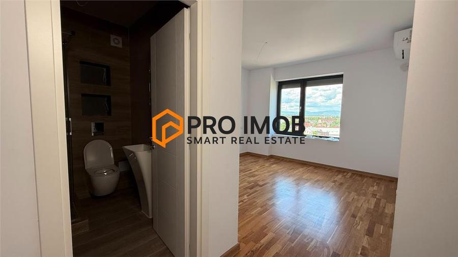 Apartament cu 4 camere decomandat în Obor