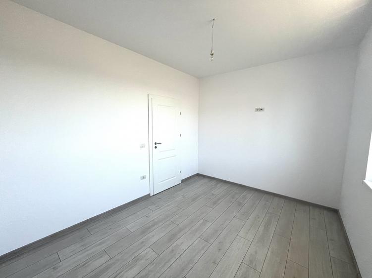 Duplex cu 3 camere cu Teren 300 Mp în Moșnița Nouă
