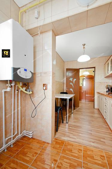 Apartament cu 2 camere decomandat în Micro 17