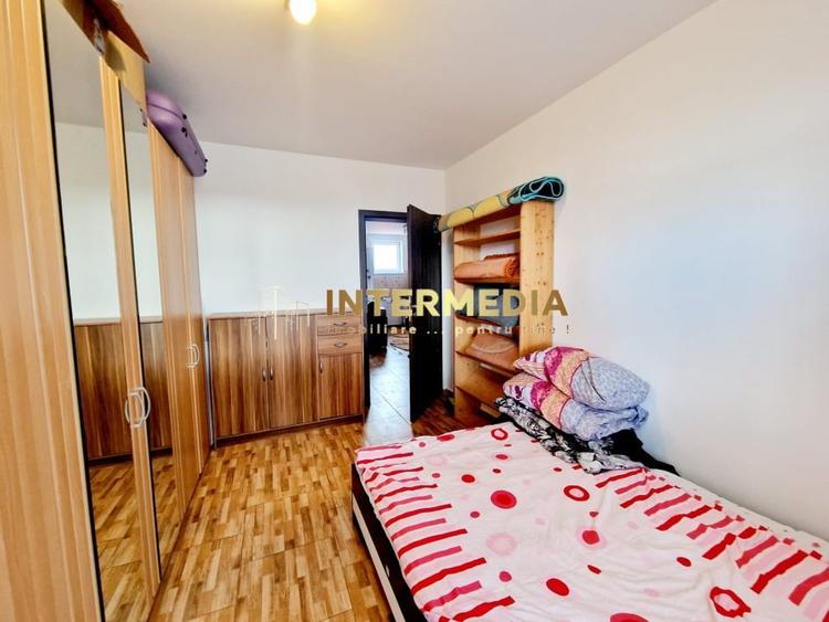 Apartament cu 3 camere decomandat, mobilat în Periferie