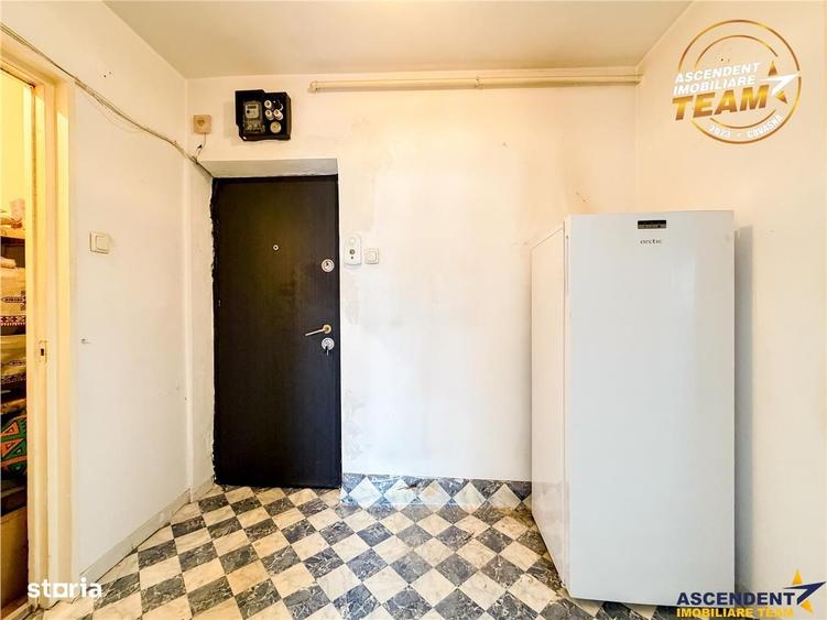 Apartament cu 2 camere, mobilat în Simeria
