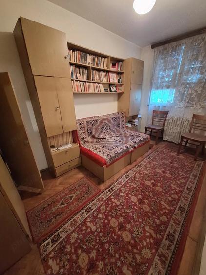 Apartament cu 3 camere semidecomandat în Țiglina 1