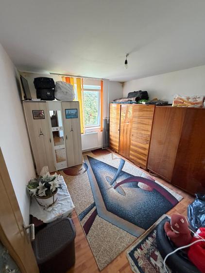 Apartament cu 4 camere semidecomandat în Tomis Nord
