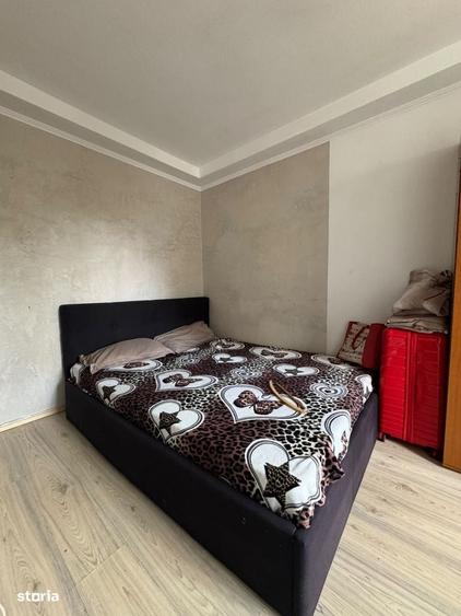 Apartament cu 3 camere în Mărgeanului