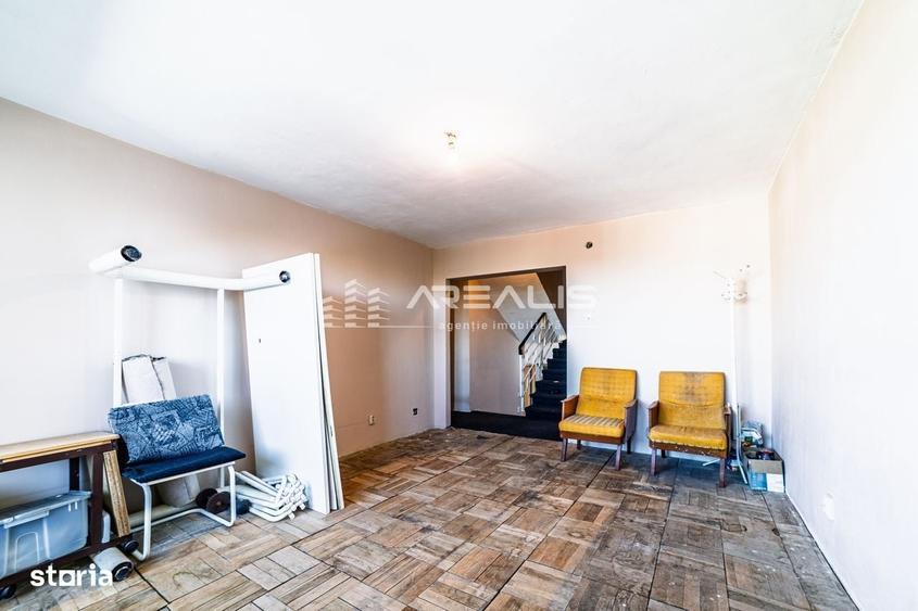 Apartament cu 3 camere în Polivalentă