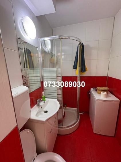 Apartament cu 3 camere semidecomandat în Drumul Taberei