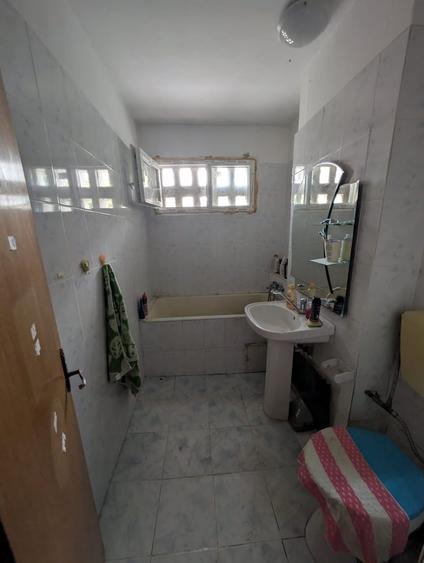 Apartament semidecomandat în Gorjului