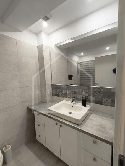 Apartament cu 2 camere decomandat, mobilat în Băneasa