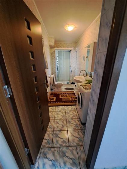 Casă cu 6 camere cu Canalizare în Bucium