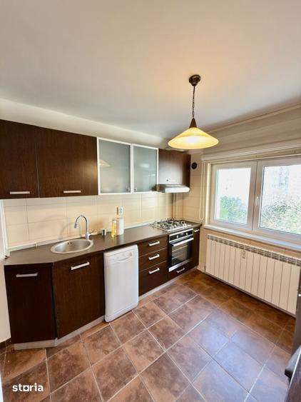 Apartament cu 3 camere, mobilat în Obor