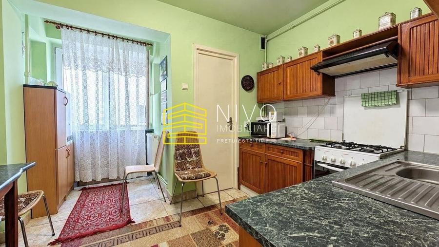 Apartament cu 3 camere decomandat în Ultracentral
