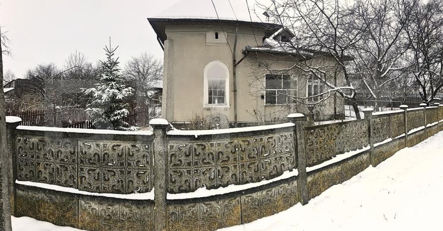 Casă individuală cu 4 camere cu Canalizare în Ulmi