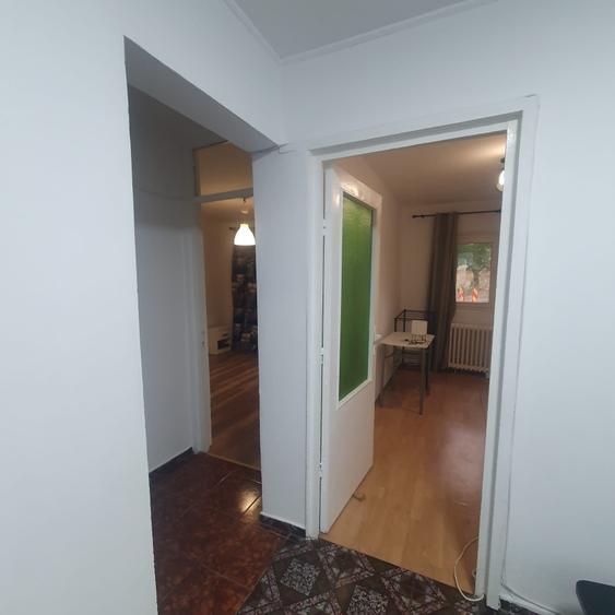 Apartament cu 3 camere decomandat în Tătărași