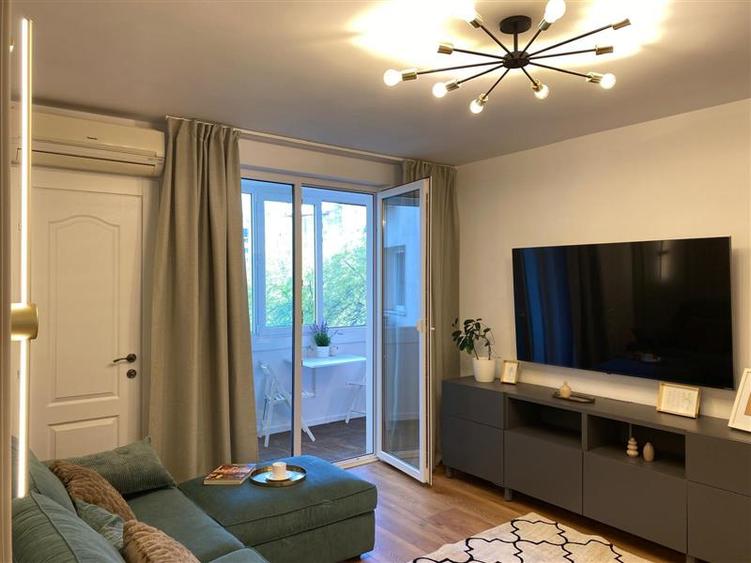 Apartament cu 2 camere semidecomandat în Calea Victoriei