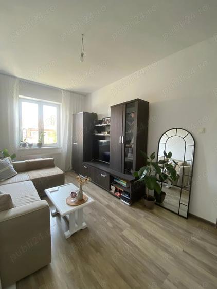 Apartament cu 2 camere decomandat în Aeroport
