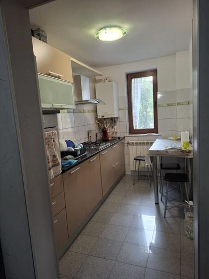 Apartament cu 2 camere decomandat în Micro 17