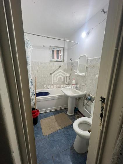 Apartament cu 3 camere semidecomandat, mobilat în Oltenița
