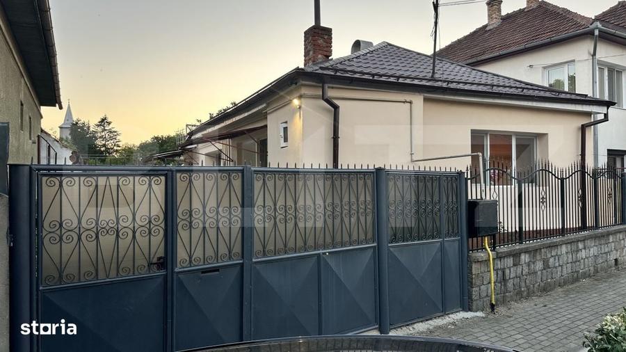Casă cu 3 camere în Cârăști