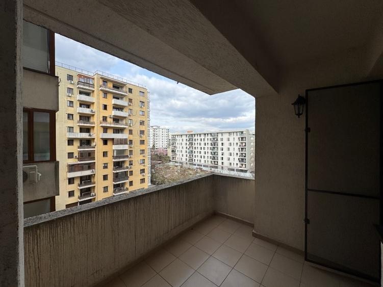 Apartament cu 2 camere decomandat în Mihai Bravu
