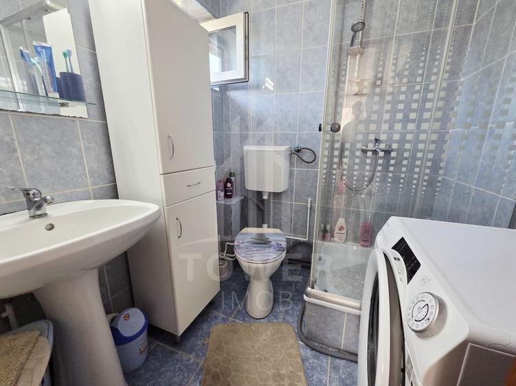 Apartament cu 3 camere decomandat, mobilat în Sub Arini