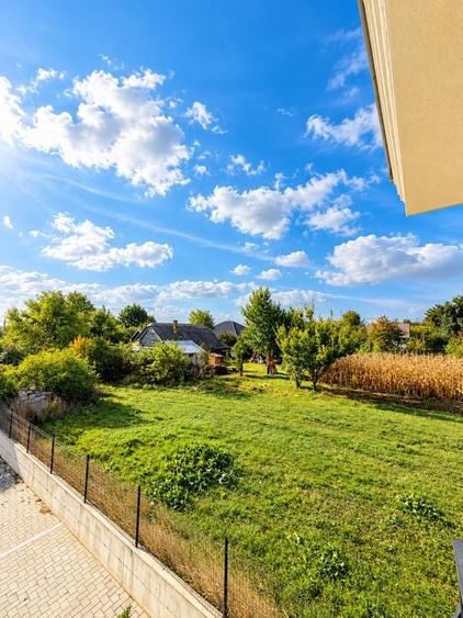 Apartament cu 2 camere decomandat în Lisaura