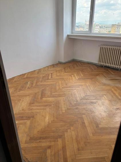 Apartament cu 3 camere decomandat în Simeria