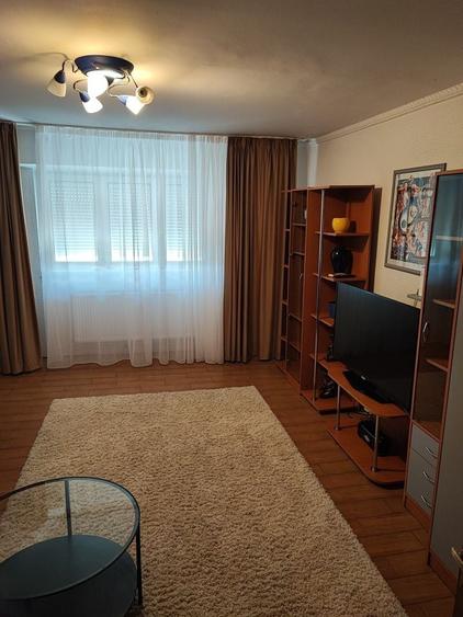 Apartament cu 3 camere decomandat, mobilat în Vatra Luminoasă