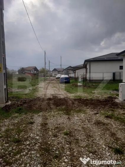 Teren intravilan, 3515 mp, zona Crevedia - 12